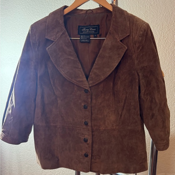Terry Lewis Classic Luxuries Jackets & Blazers - Terry Lewis Classic Luxuries Brown Suede Blazer 100% leather
